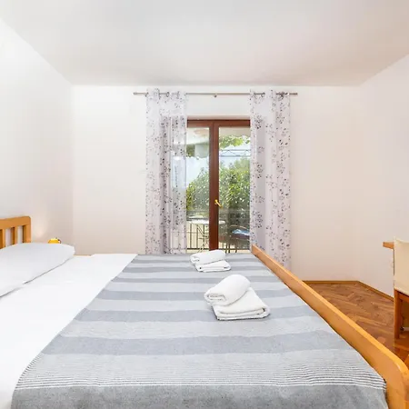 1 Bedroom Cozy In Apartamento Malinska
