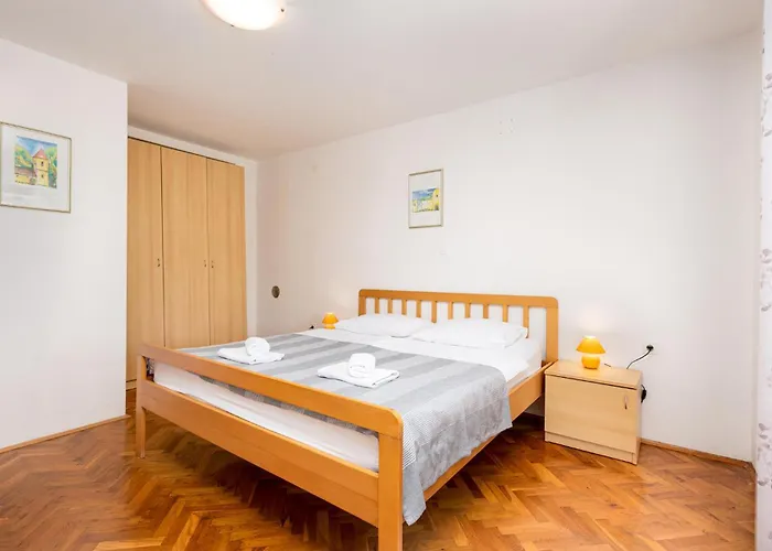 Lovely In With Wifi Apartman Malinska