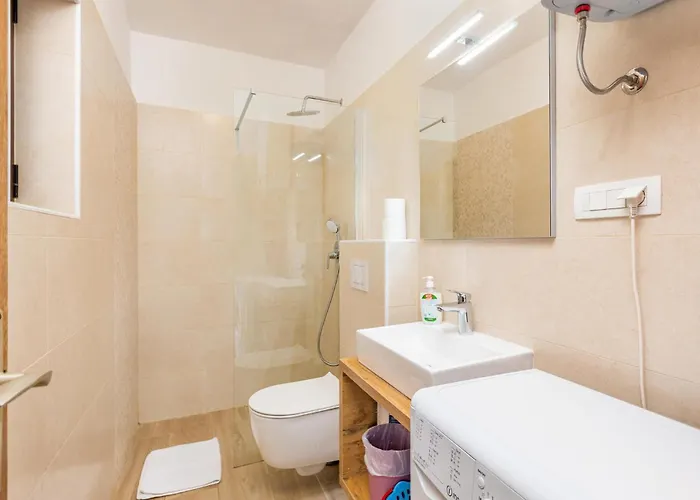 Apartament Lovely In With Wifi