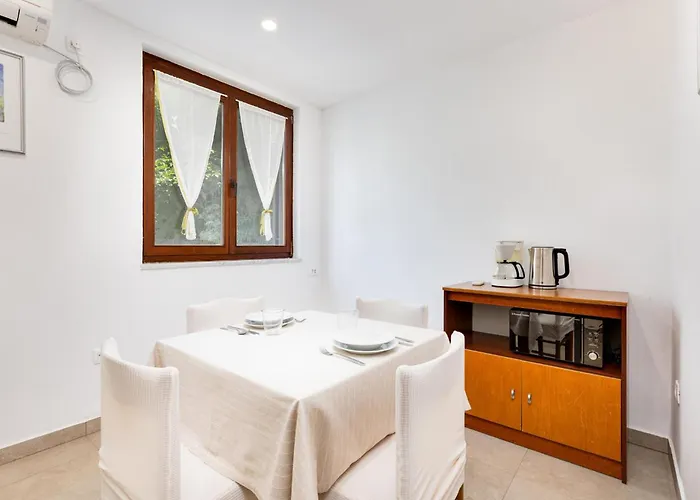 Lovely In With Wifi Apartament *